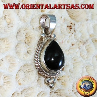 Pendentif en argent avec une étoile noire (drop)