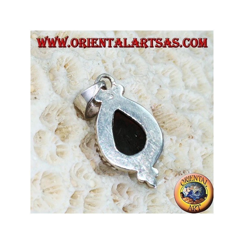 Colgante de plata con una estrella negra (gota)