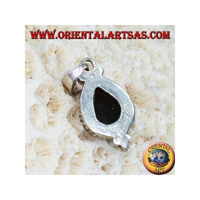 Colgante de plata con una estrella negra (gota)