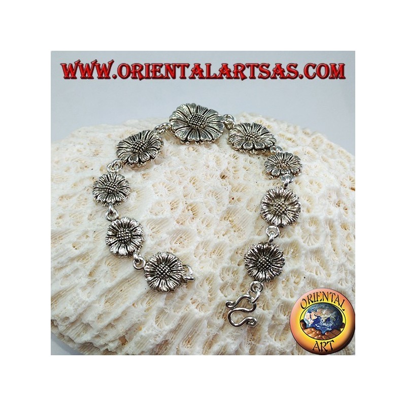 Bracelet en argent en forme de marguerites