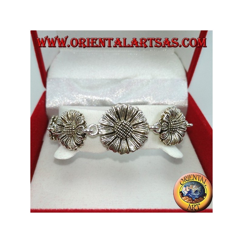 Silbernes Armband in Form von Gänseblümchen
