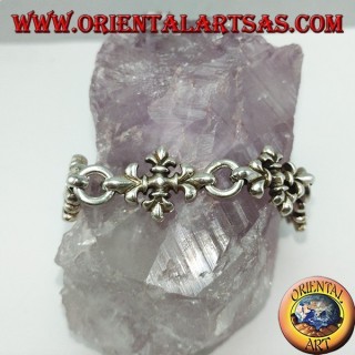 Pulsera con cruces de lirio plateado