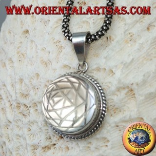 Colgante de plata con Sri Yantra grabado en cristal de roca (medio)