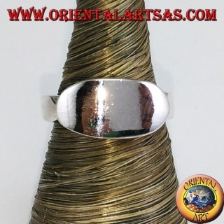 Anillo de plata lisa con escudo ovalado
