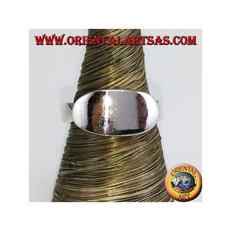 Anello in argento liscio con scudo ovale di traverso