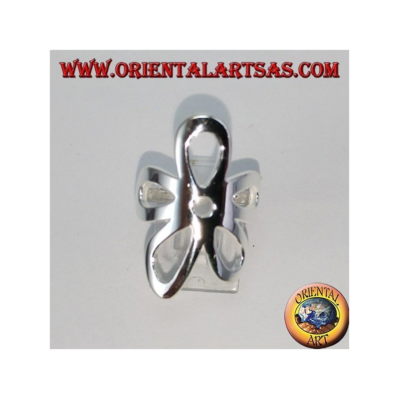 Anillo en plata lisa con una flor