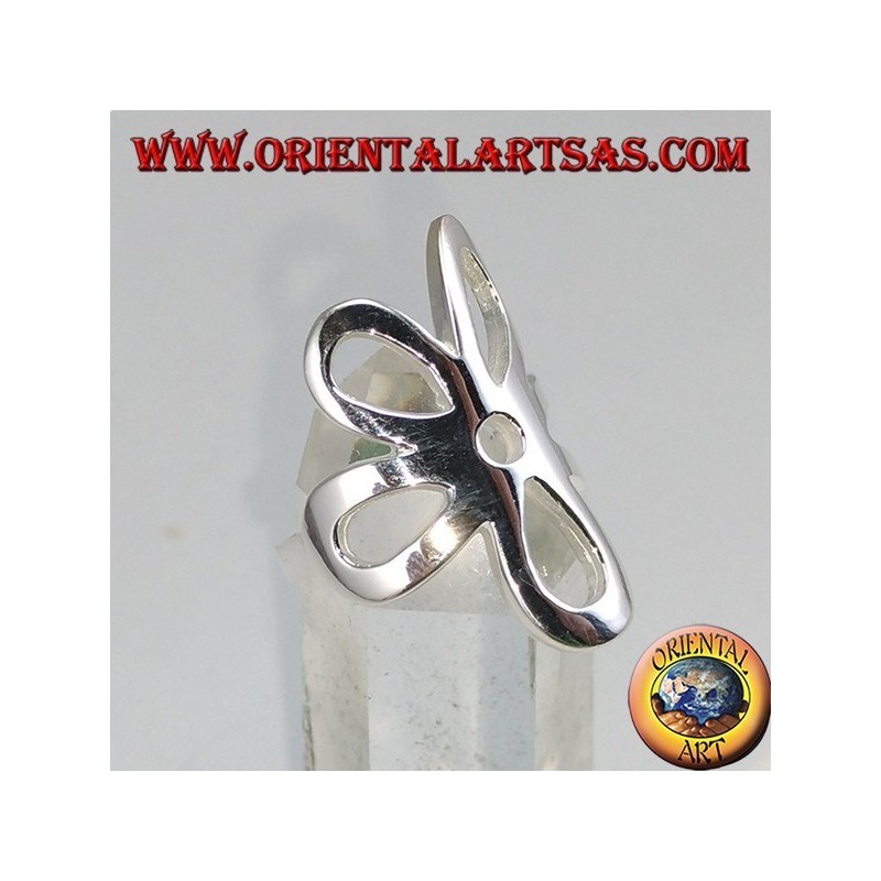 Anillo en plata lisa con una flor