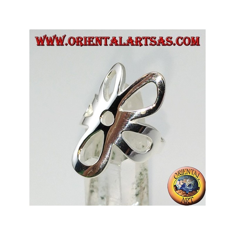 Ring in smooth silver with a flower