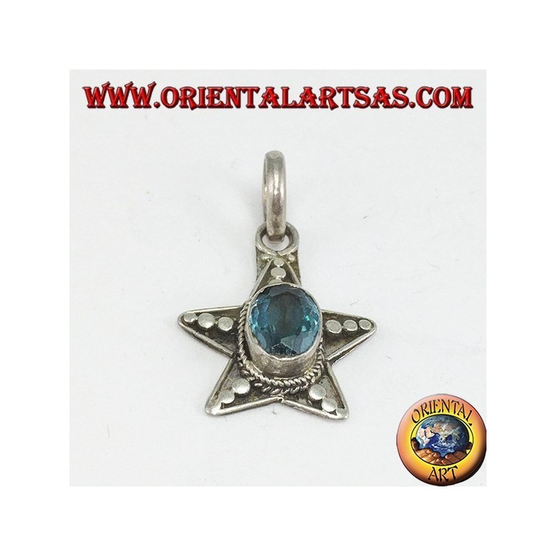 Silberstern Anhänger mit ovalem blauen Topas