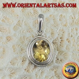 Colgante de plata con topacio natural facetado ovalado