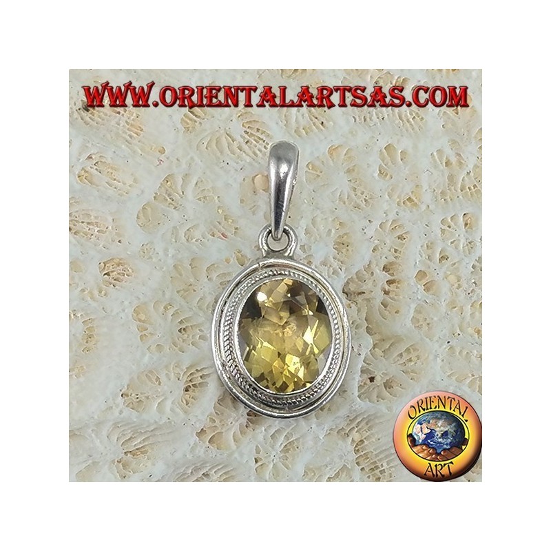 Ciondolo in argento con Topazio naturale ovale sfaccettato