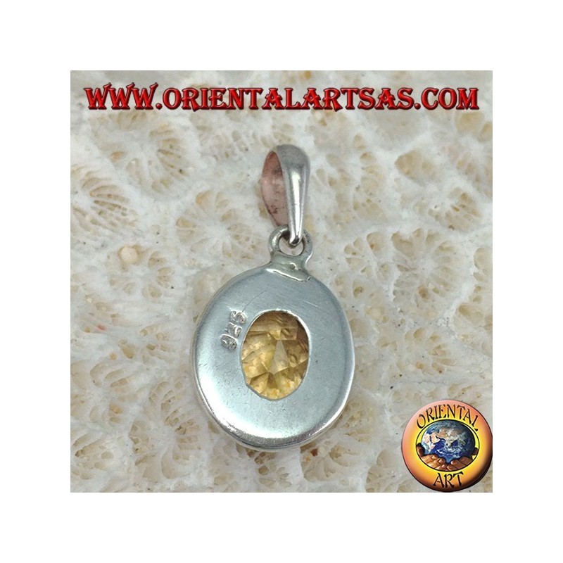 Silver pendant with oval faceted natural Topaz