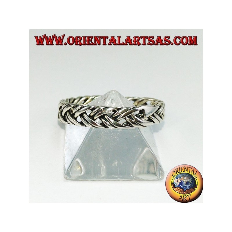 Anillo de plata con un par de hilos entrelazados