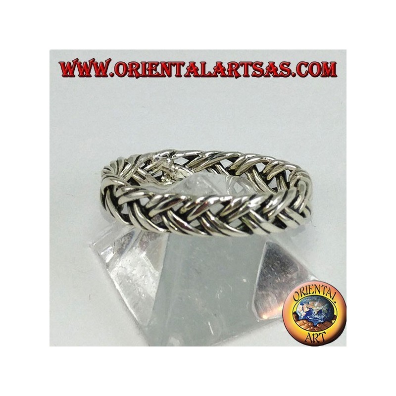Silver ring with a pair of intertwined threads