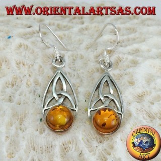 Silver earrings with tyrone knot and amber
