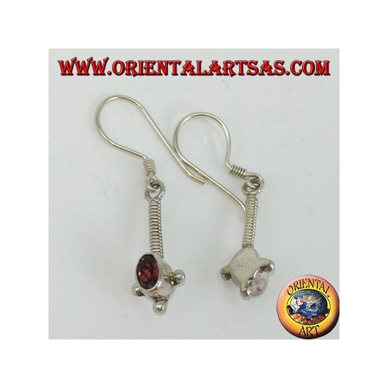Pendientes de plata con granate ovalado facetado
