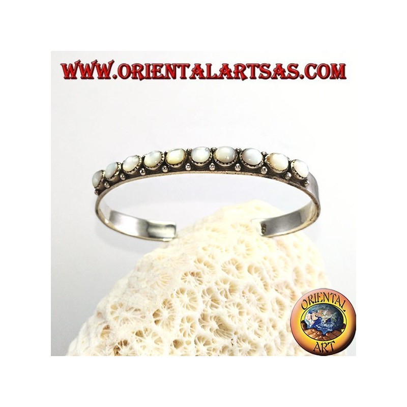 Bracciale in argento rigido con madre perle tonde