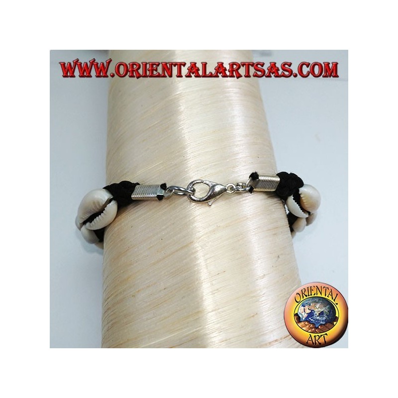 Bracciale di conchiglie ciprea cauri con chiusura in metallo analergico