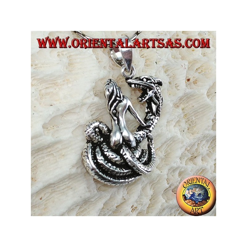 Pendentif en argent femme dompteur du dragon (grand)