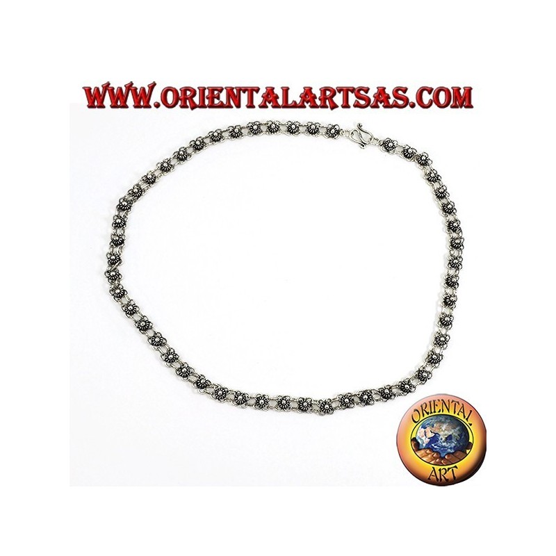 Collier en argent travaillant avec de petites fleurs (girogola)