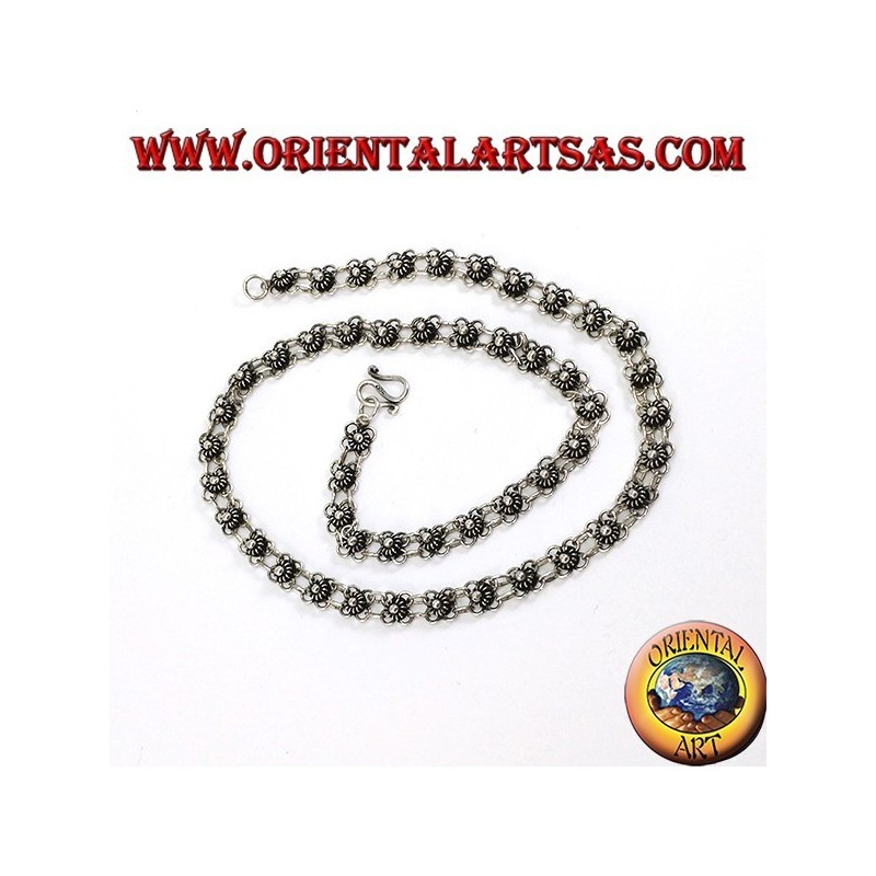 Silbernes Collier mit kleinen Blumen (Girogola)
