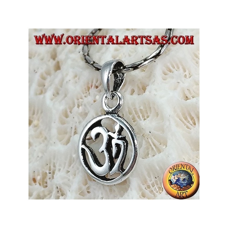 Silver medallion pendant with carved Oṁ Óm and Aum (Sacred syllable)