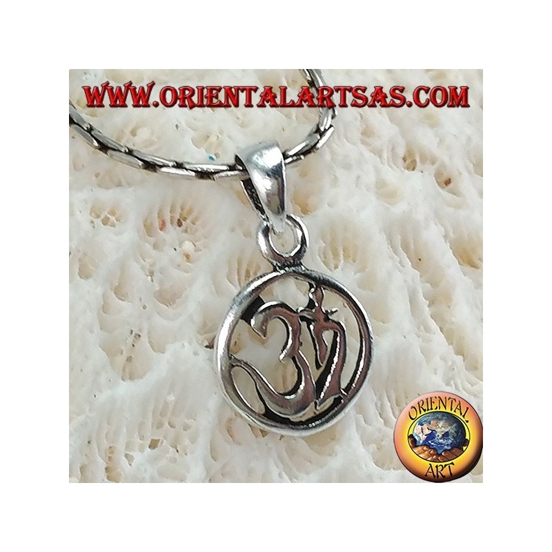 Silver medallion pendant with carved Oṁ Óm and Aum (Sacred syllable)