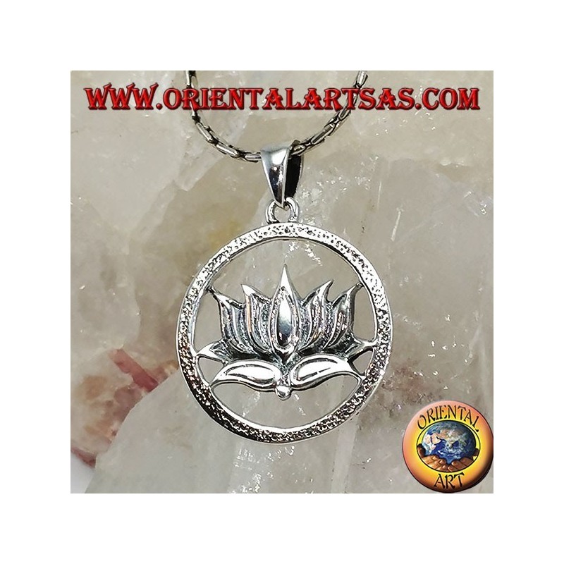 Pendentif argent fleur de Lotus dans le cercle