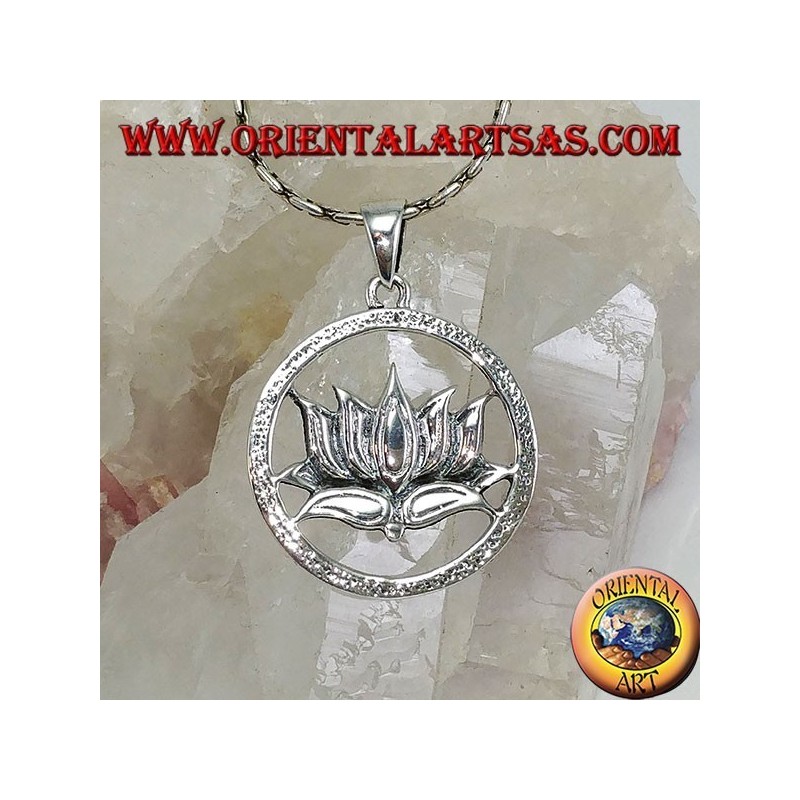 Colgante de plata Flor de loto en el círculo