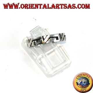 Anillo de plata con mano de obra azteca