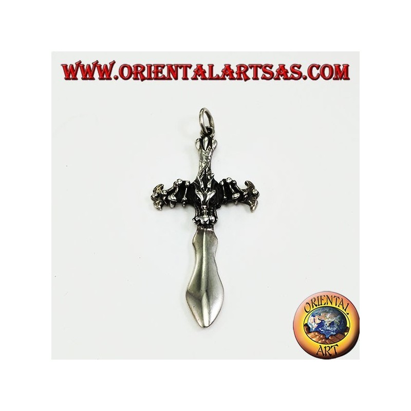 Colgante de plata, espada con cabeza de dragón