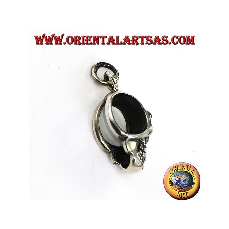 Colgante de plata, calavera con varillas perforadas