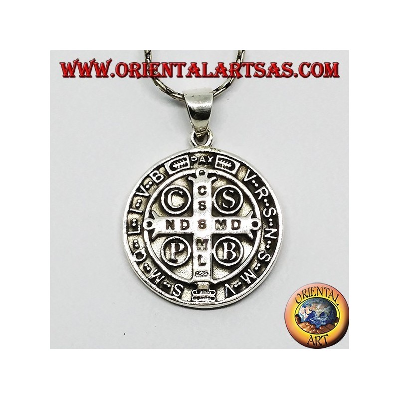 Pendentif en argent Médaillon de saint Benoît