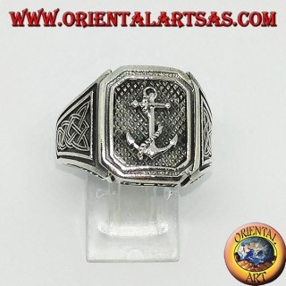 Bague en argent avec ancre avec noeud celtique