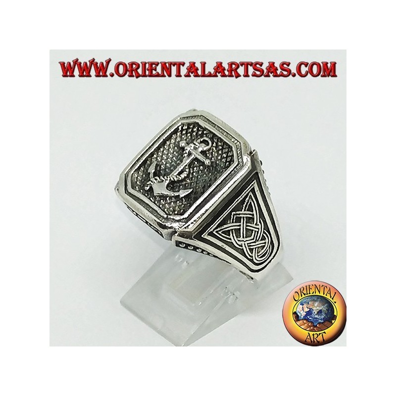 Bague en argent avec ancre avec noeud celtique