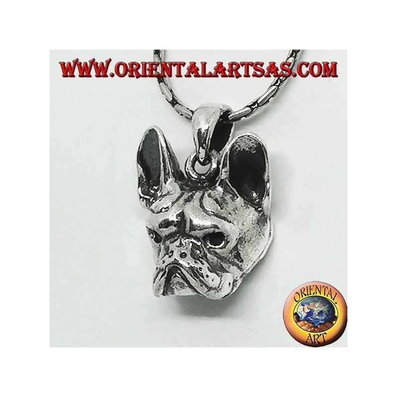 Pendentif en argent, tête de bouledogue
