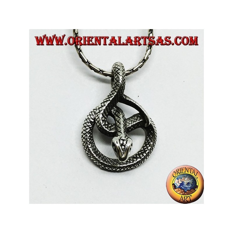 Ciondolo in argento serpente annodato