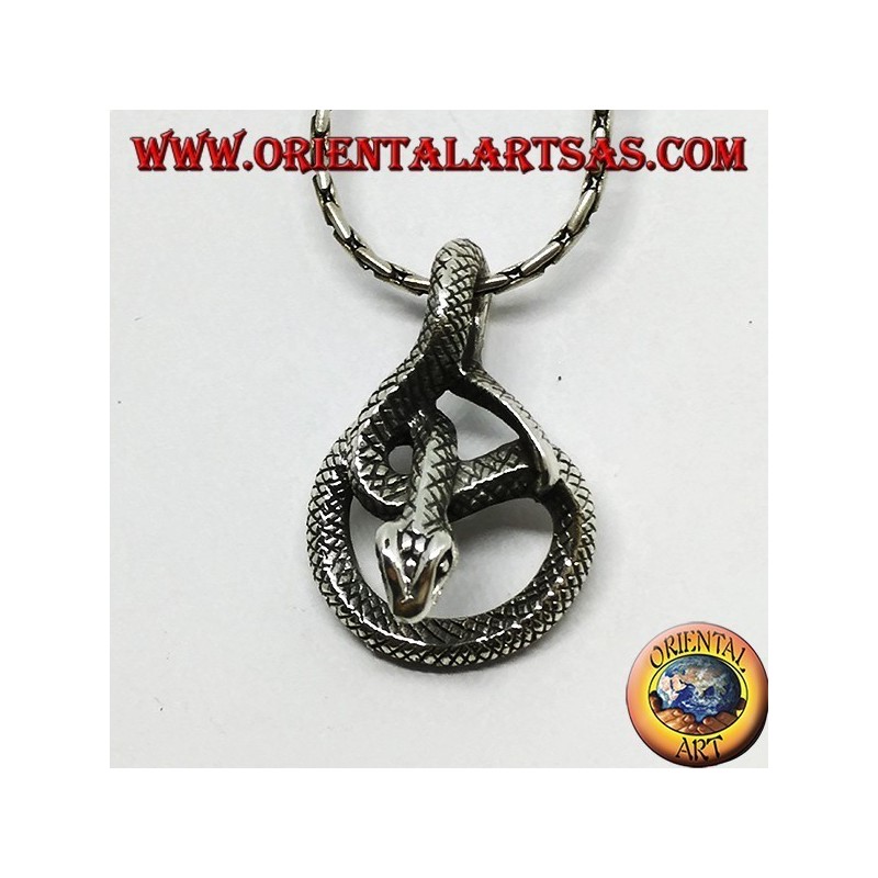 Ciondolo in argento serpente annodato