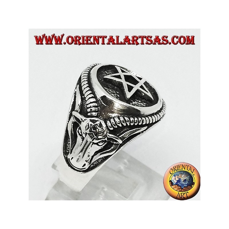 Bague en argent avec pentacle et Bafometto (le haricot de Mendes)