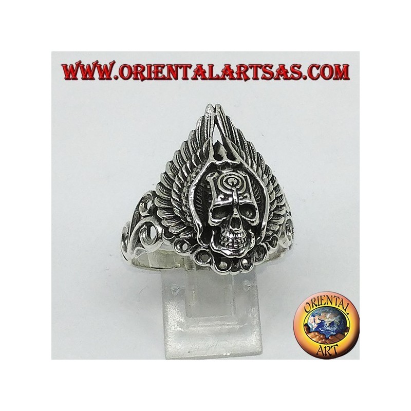 Bague en argent, crâne avec des ailes
