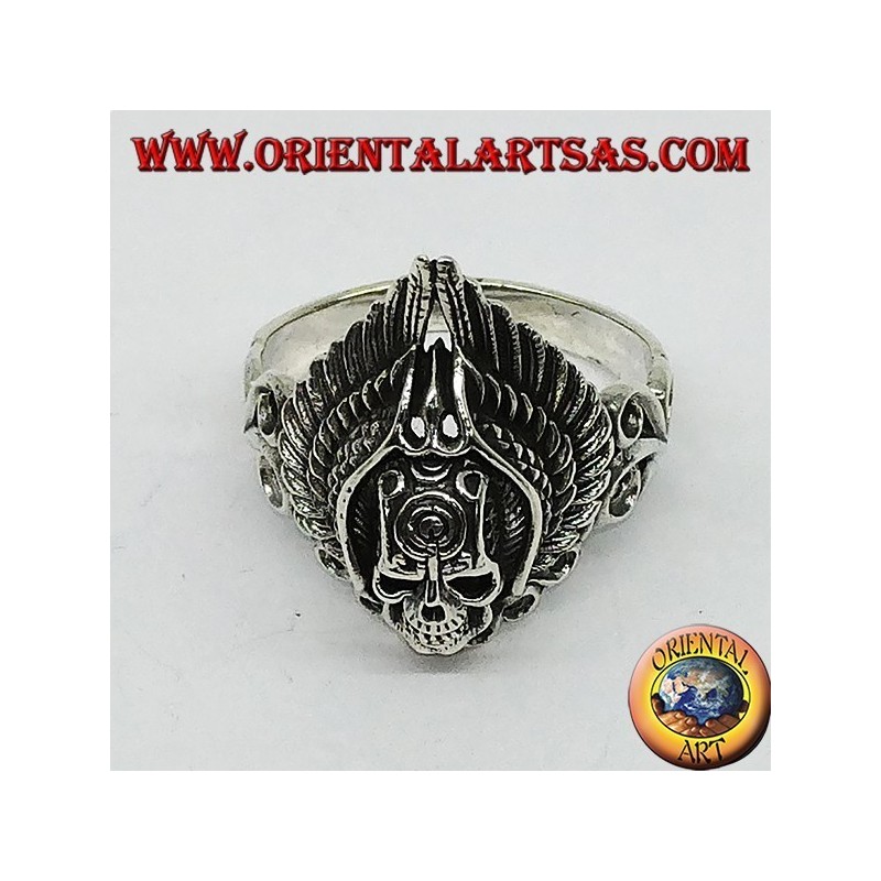 Bague en argent, crâne avec des ailes