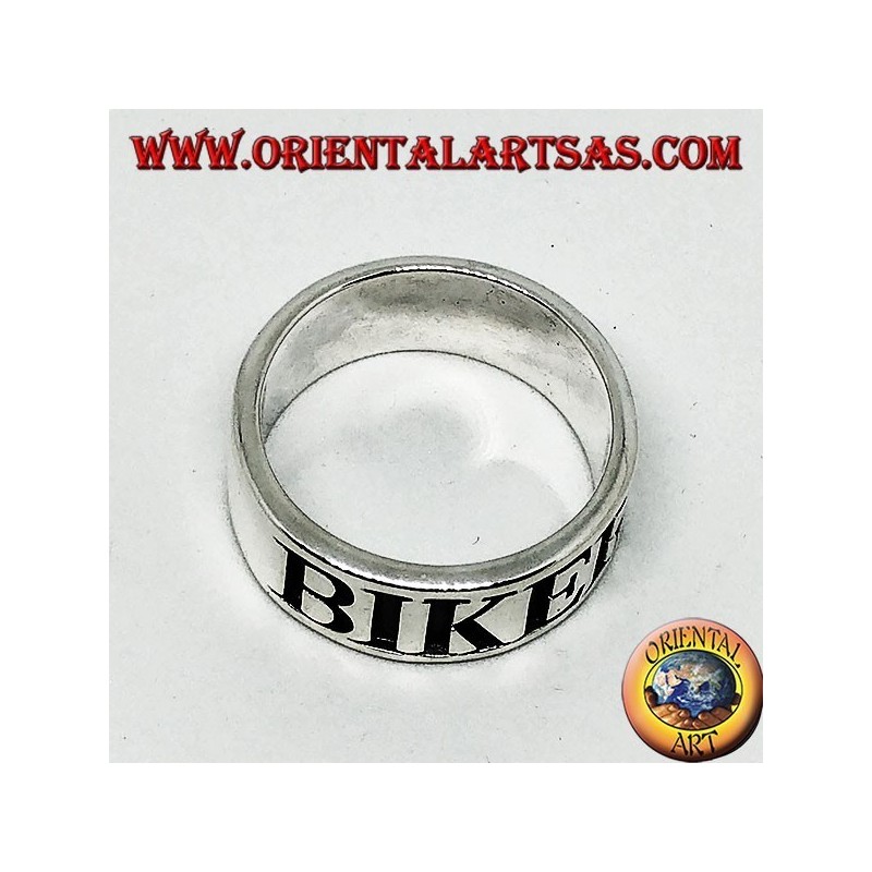 Bague en argent avec gravure BIKER
