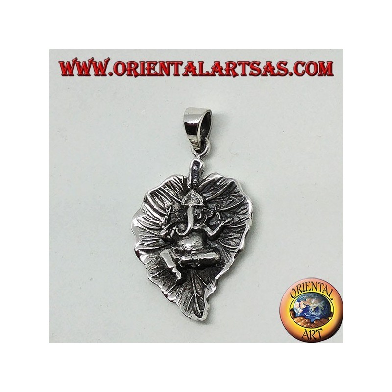 Colgante de plata, Ganesha en la hoja.