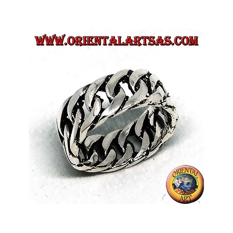 Anillo de plata, cadena rígida.