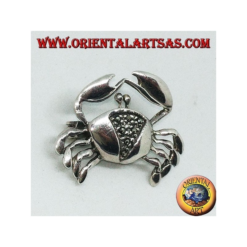 Broche de plata con marcasitas en forma de cangrejo.
