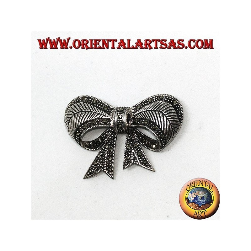 Silver brooch with bow shaped marcasites