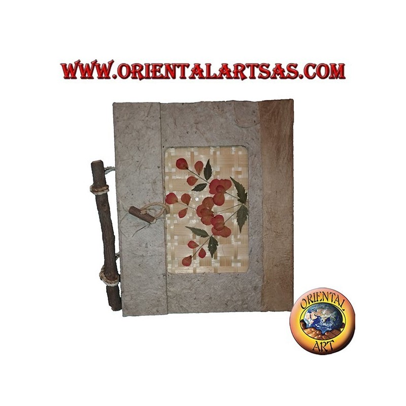 Photo album in tree bark and flower petals with clasp, 20 cm