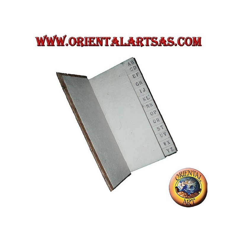 Rubrica telefonica in corteccia d'albero con matita nel tronco, 11 cm