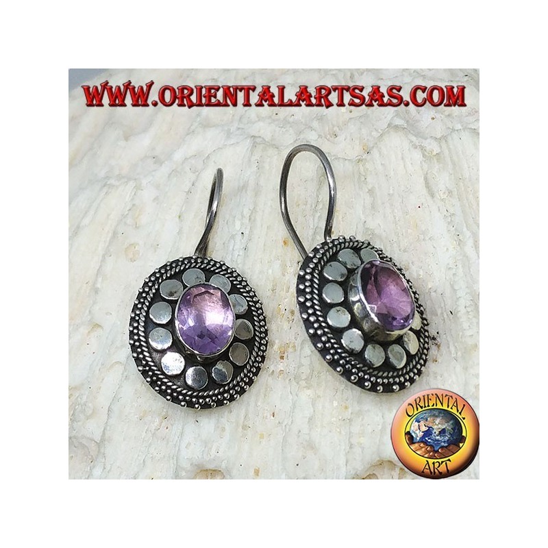 Boucles d'oreilles en argent avec améthyste ovale et finition en forme de fleur