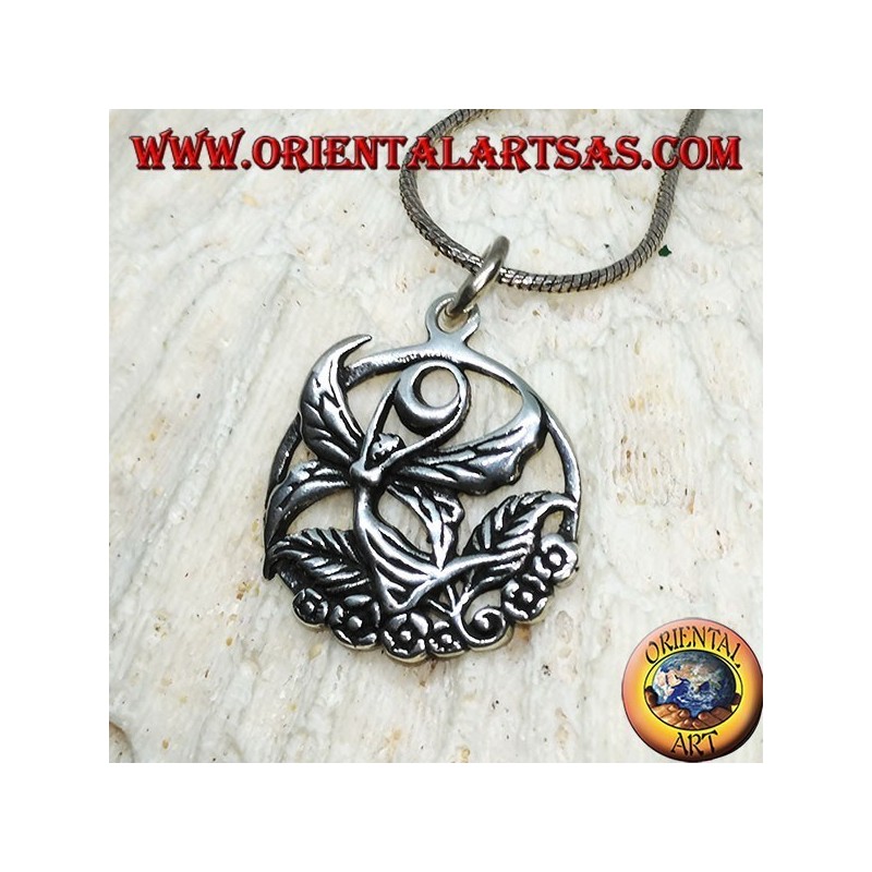 Pendentif en argent, fée volante sur la fleur dans le cercle